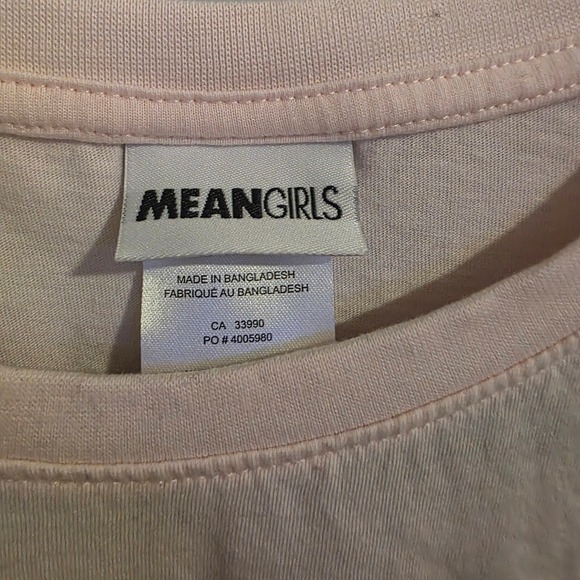 Mean Girls On Wednesdays We Wear Pink Graphic T Shirt Women's Large - Picture 3 of 7